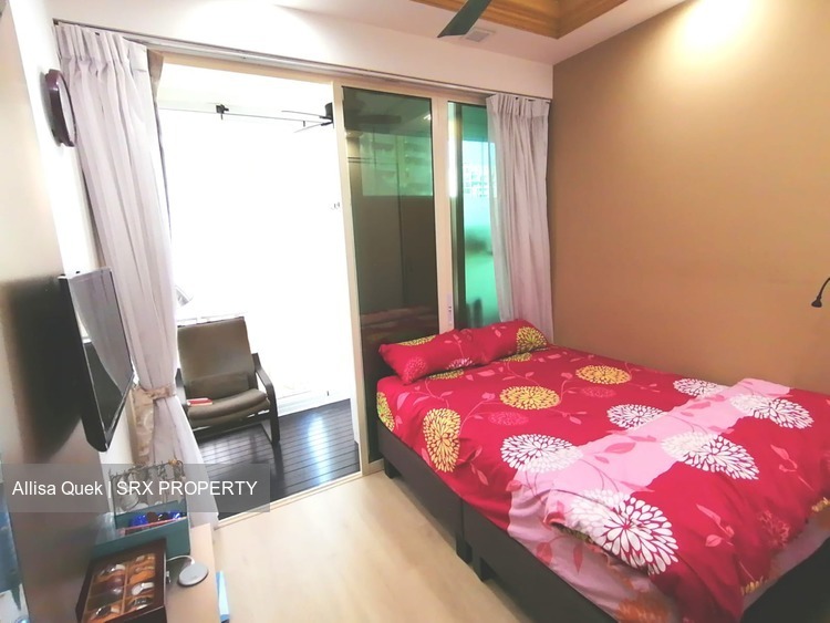 Watercolours (D18), Condominium #216887091